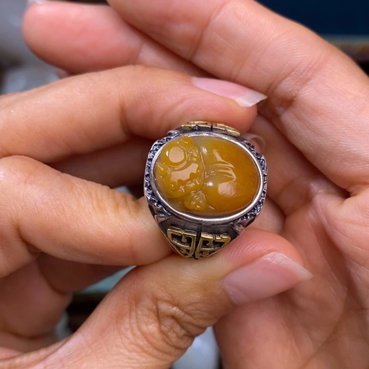 未镶嵌和田玉车挂