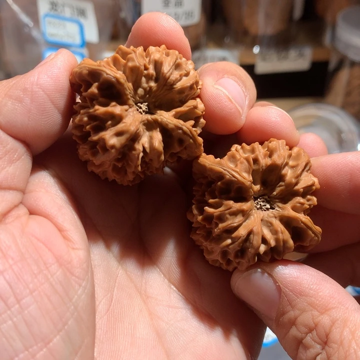 k***e文玩核桃吊坠龙门涧