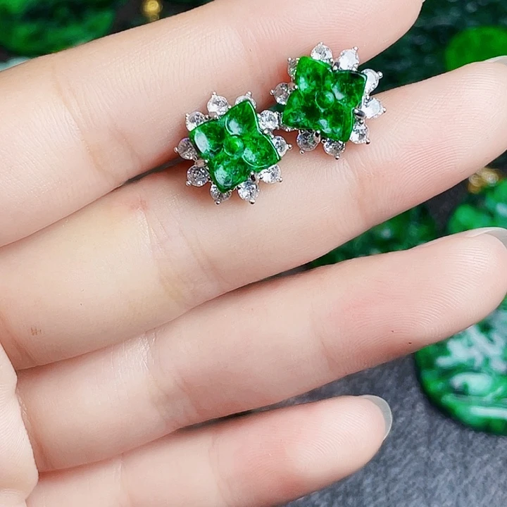 翡翠银S925镶嵌颈饰多样性