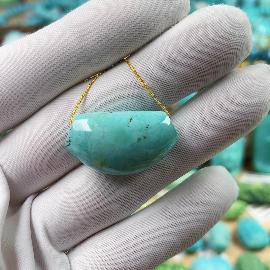 绿松石未镶嵌珠宝奇石