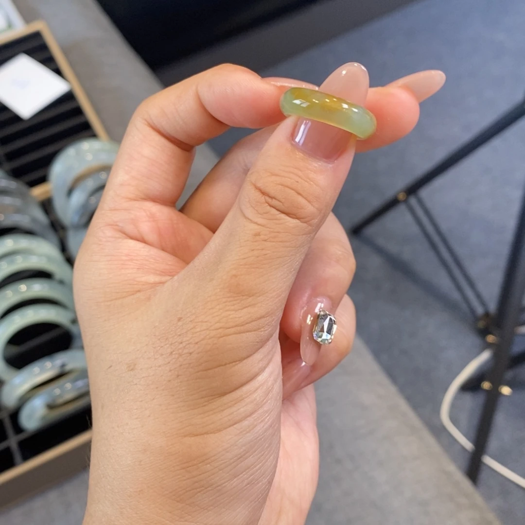 1***1蛇纹石玉未镶嵌岫玉