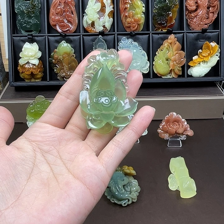 安****蛇纹石玉未镶嵌吊坠(不含链)