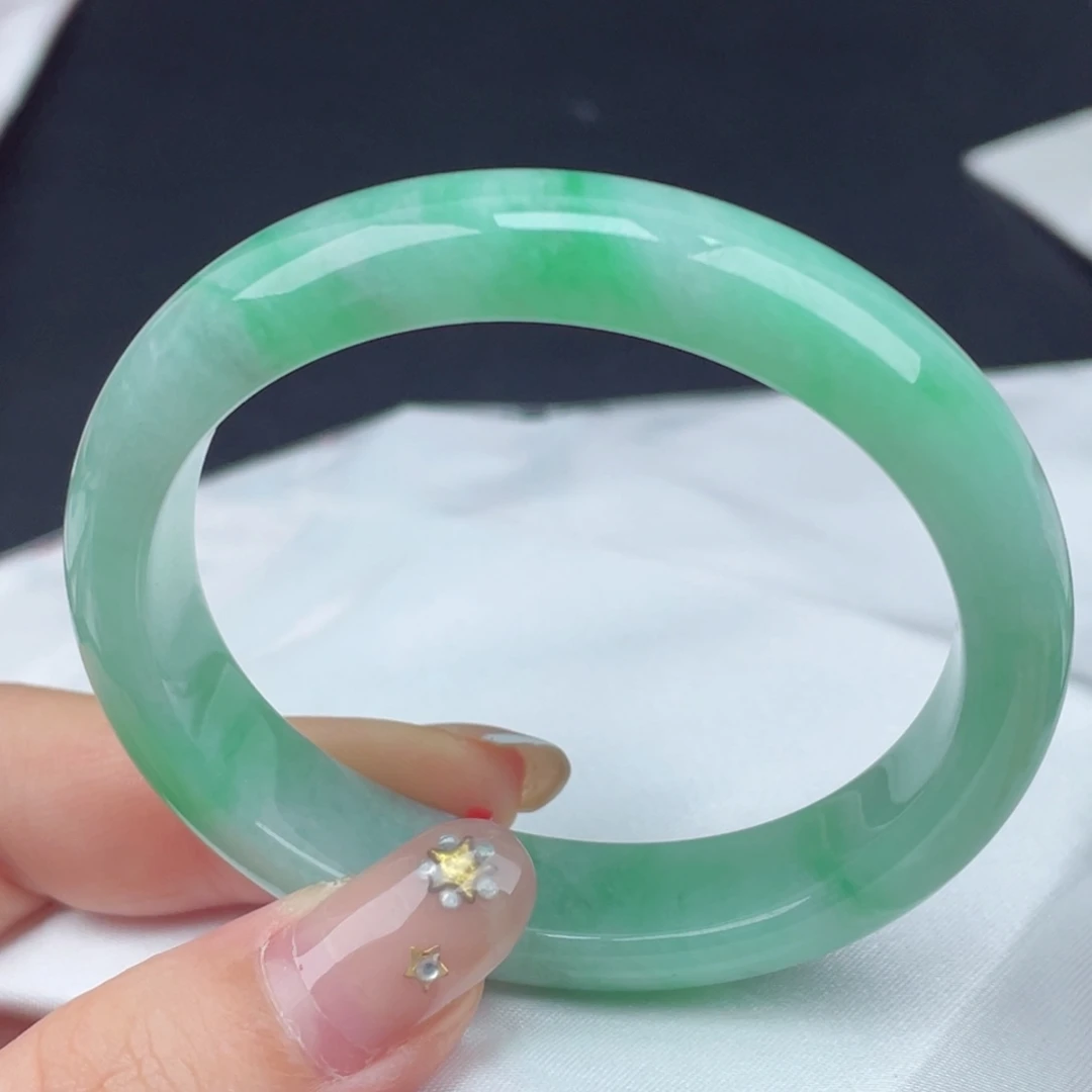 翡翠手镯未镶嵌54贵妃