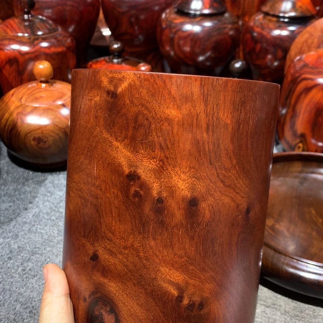 木M****j缅花特价笔筒