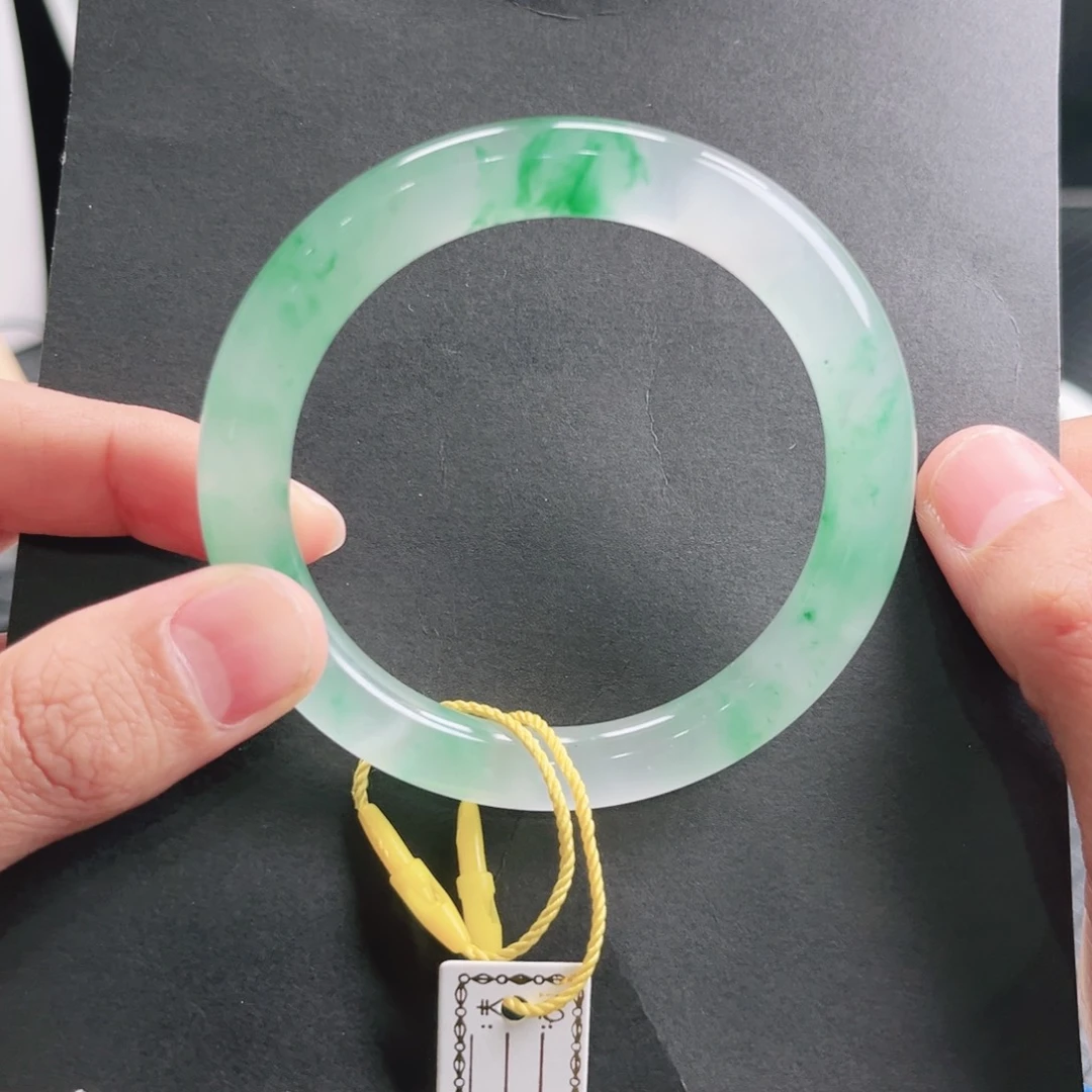 石英质玉未镶嵌手镯（圆镯）55