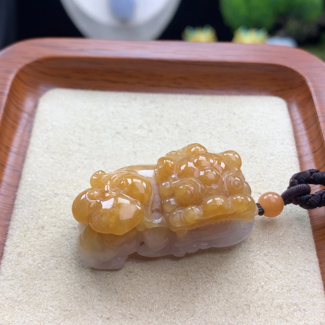 翡翠未镶嵌颈饰66