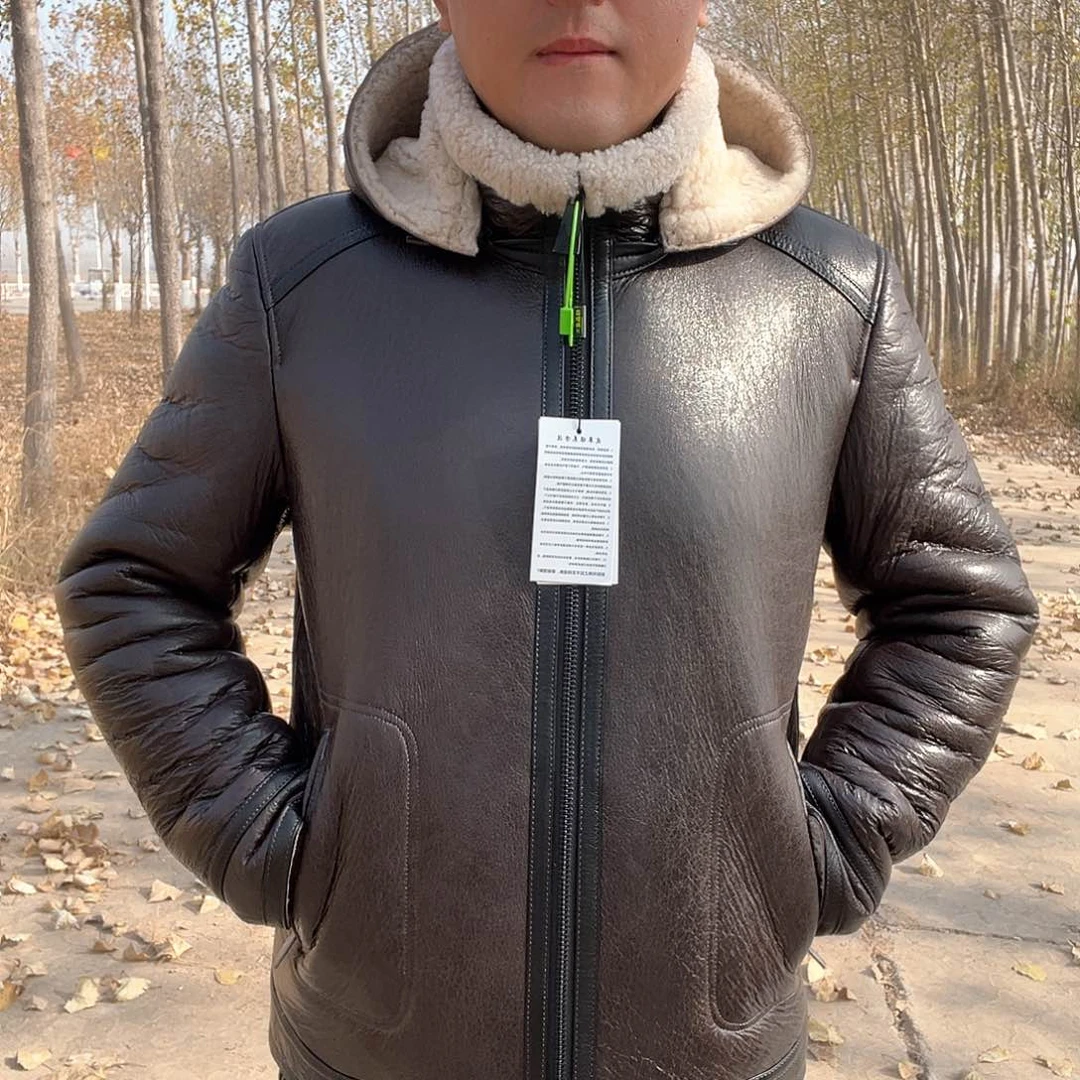 酱棕色帽皮毛一体