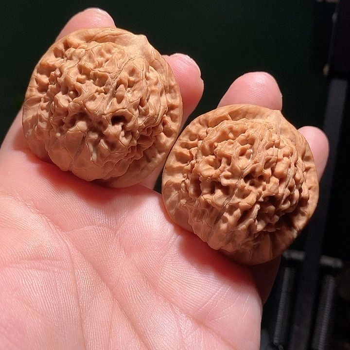 文玩核桃把件42.5莲花全品