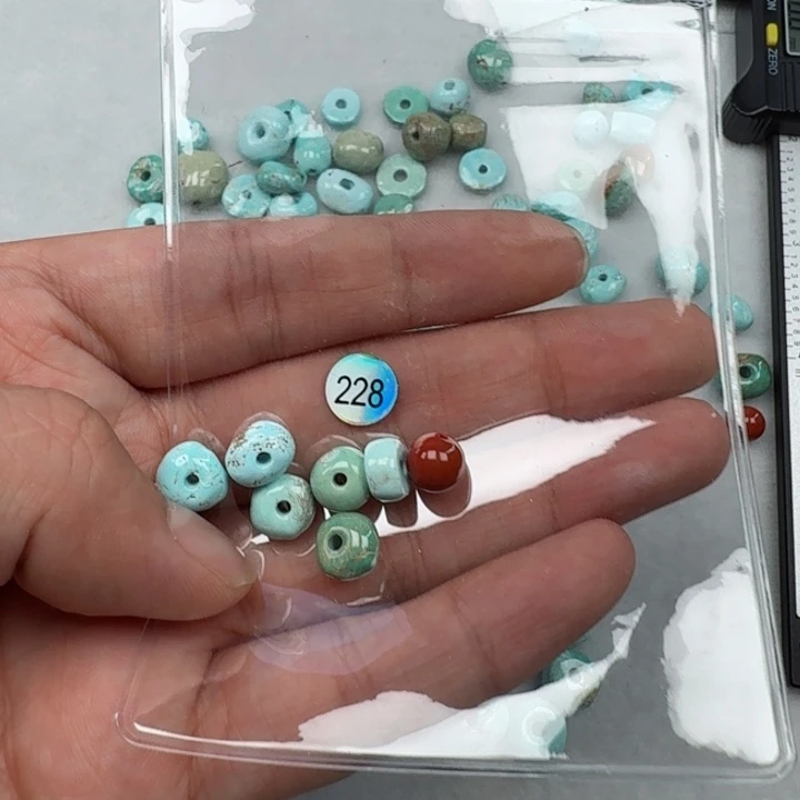 南红玛瑙未镶嵌珠宝奇石