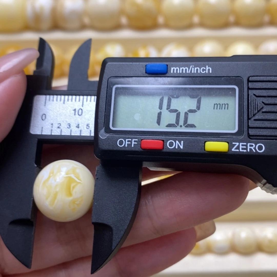 未镶嵌琥珀珠宝奇石皮**翻