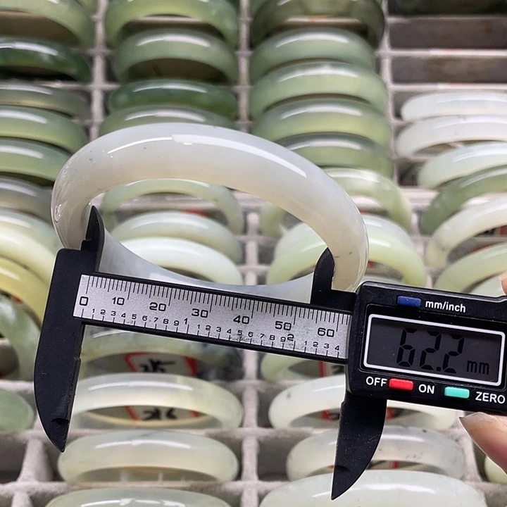 未镶嵌蛇纹石玉手镯207