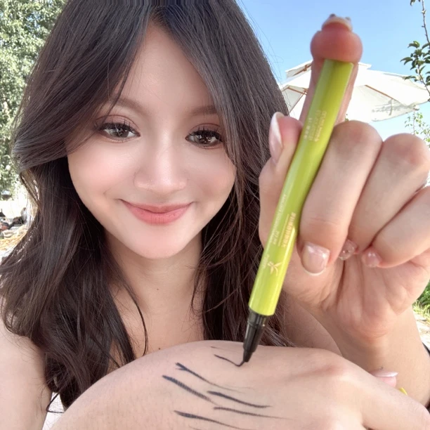 【祖美丽推荐】大眼睛特色眼线笔，适合学生党性价比高！