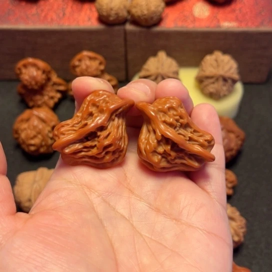 贝***塔吊坠文玩核桃小鸟