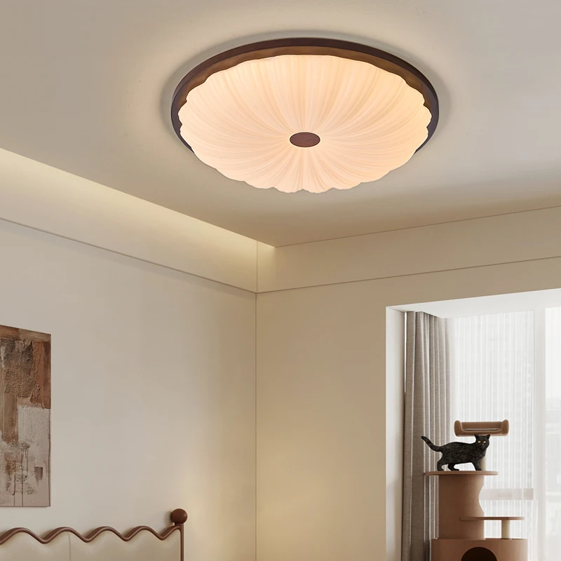 儿童房书房卧室吸顶灯胡桃木色圆形家用阳台大气美式创意护眼灯具