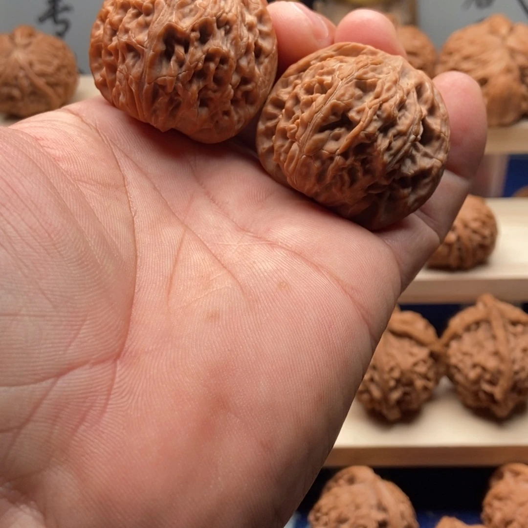 乃***上木质类磨盘狮子头