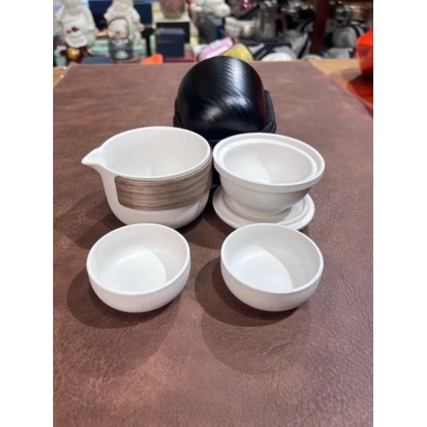 a 158路宝白一壶二杯旅行茶具