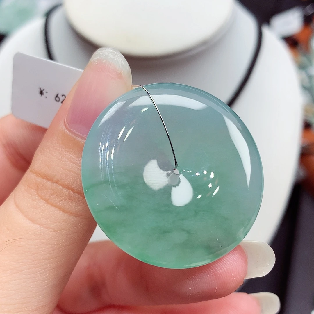 翡翠未镶嵌颈饰翡翠71，34.2/6