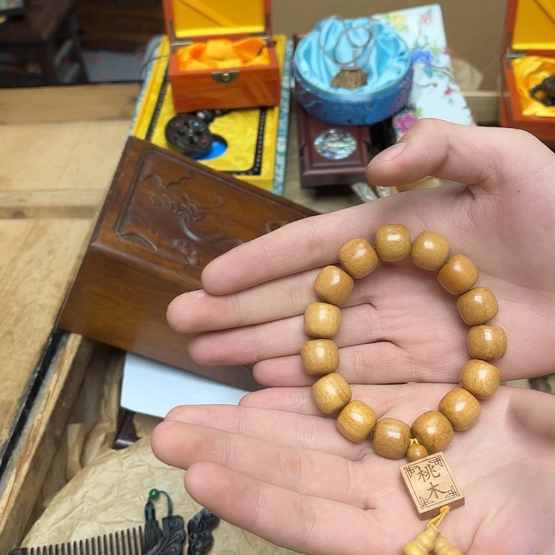 大叶紫檀（黑酸枝木类）