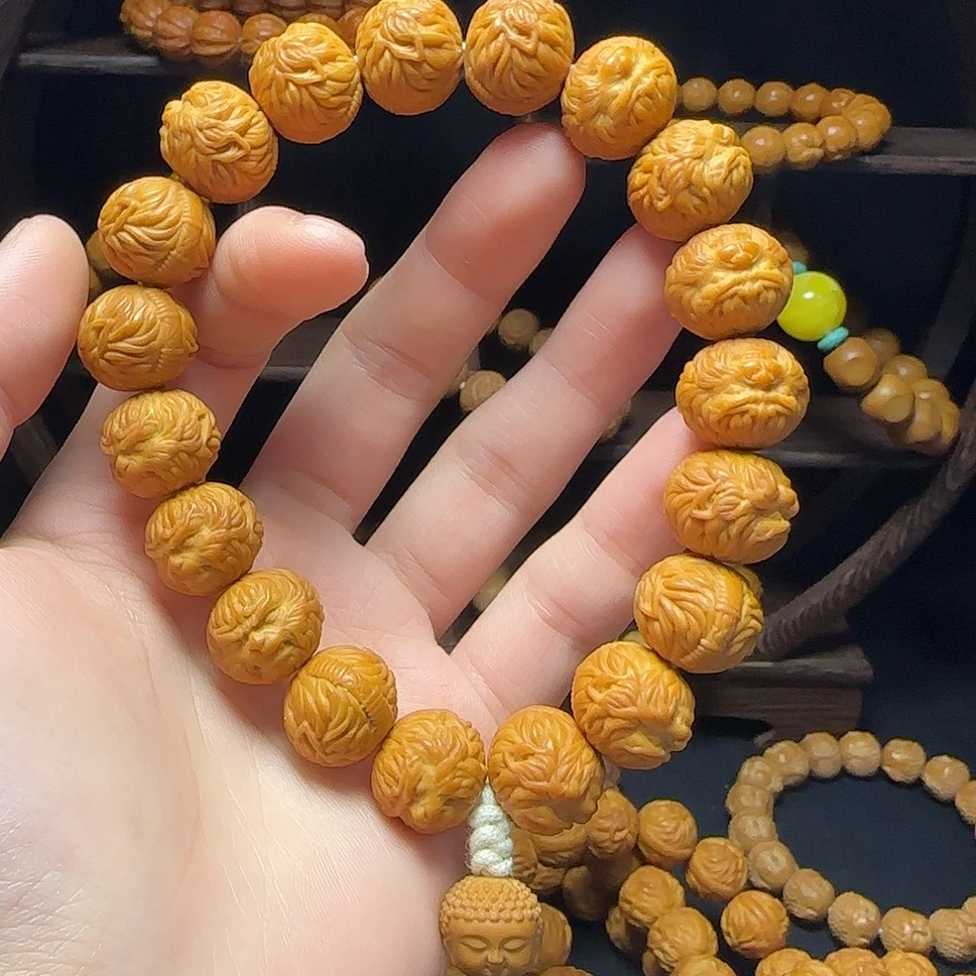 李***子猴头核桃吊坠猴头