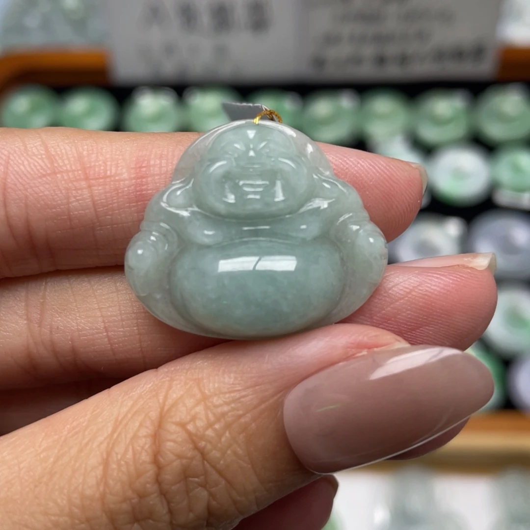 翡翠未镶嵌颈饰佛公