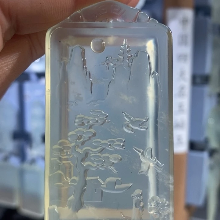 岫玉未镶嵌颈饰吊坠