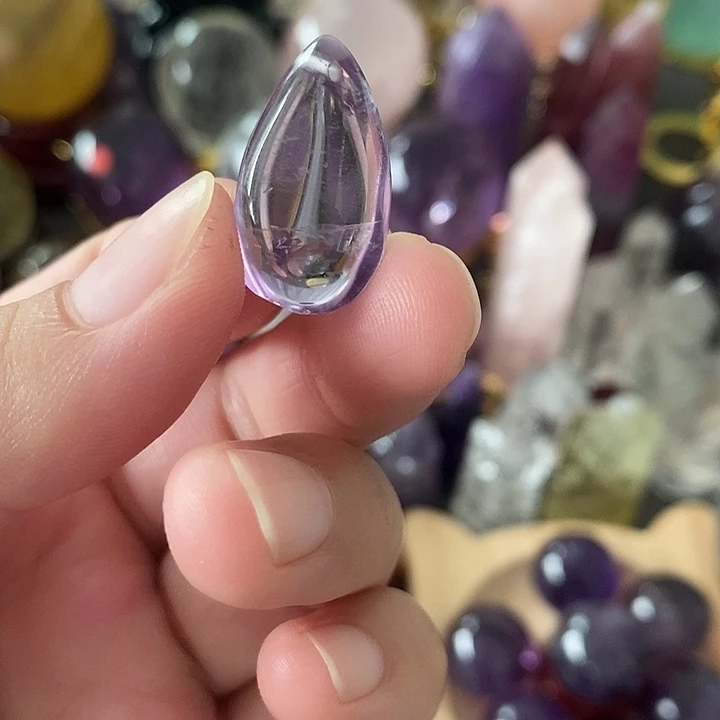 石材紫色纯天然小滴吊坠！