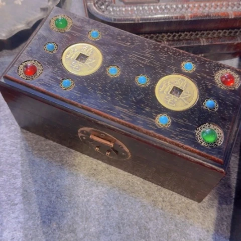 贡木首饰盒呃呃呃呃呃呃呃呃