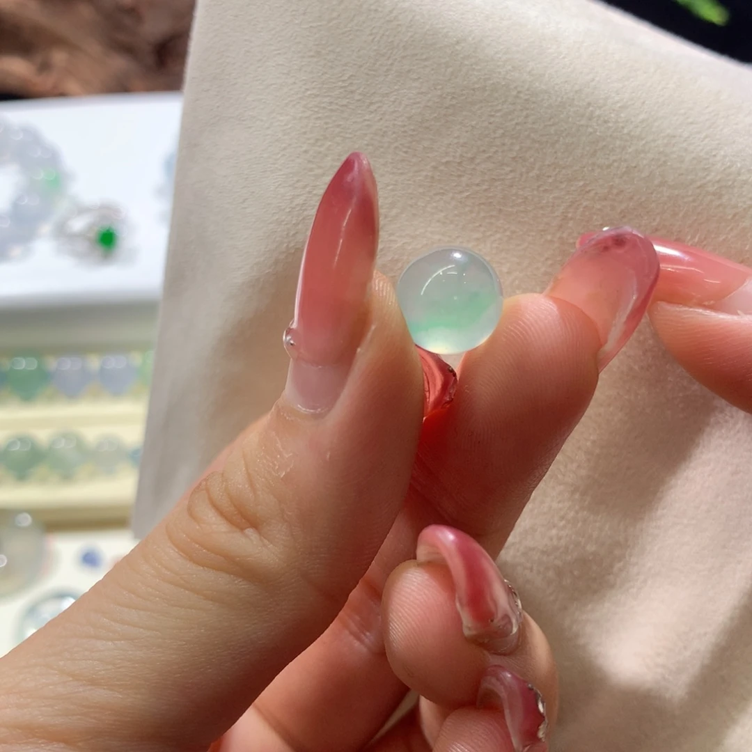 散珠翡翠金丝绿卡10