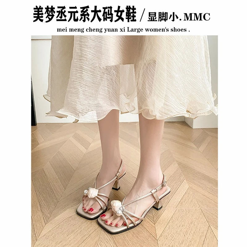 加宽版~法式气质露趾高跟凉鞋仙女风绝美山茶花一字扣带大码单鞋