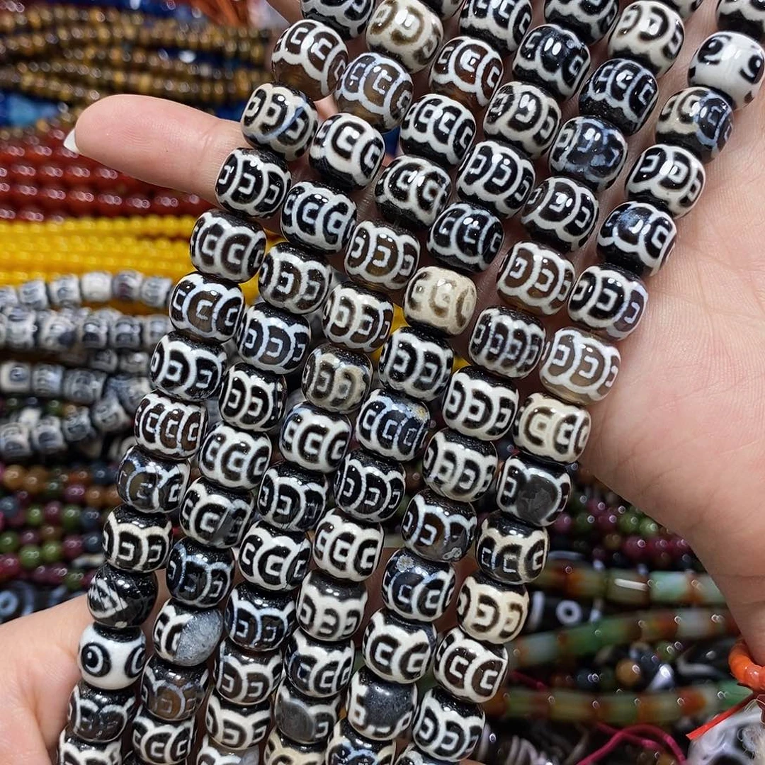 玛瑙/玉髓未镶嵌珠宝半成品玛瑙天珠一条卡11mm