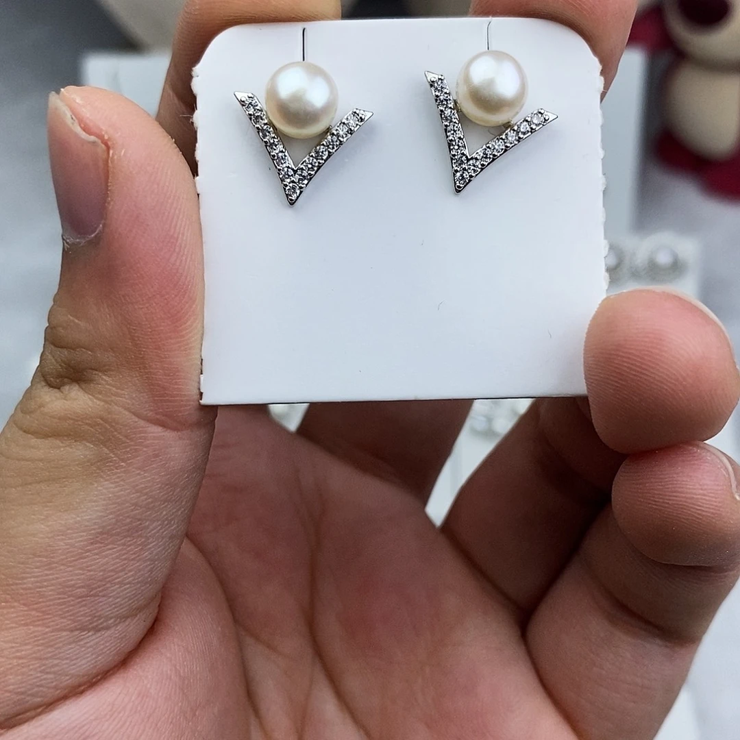 淡水珍珠耳饰未镶嵌