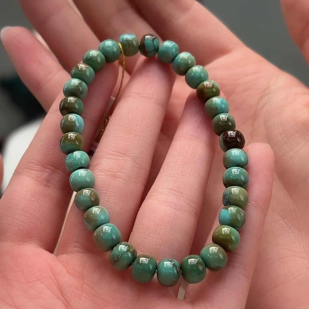 绿松石未镶嵌颈饰