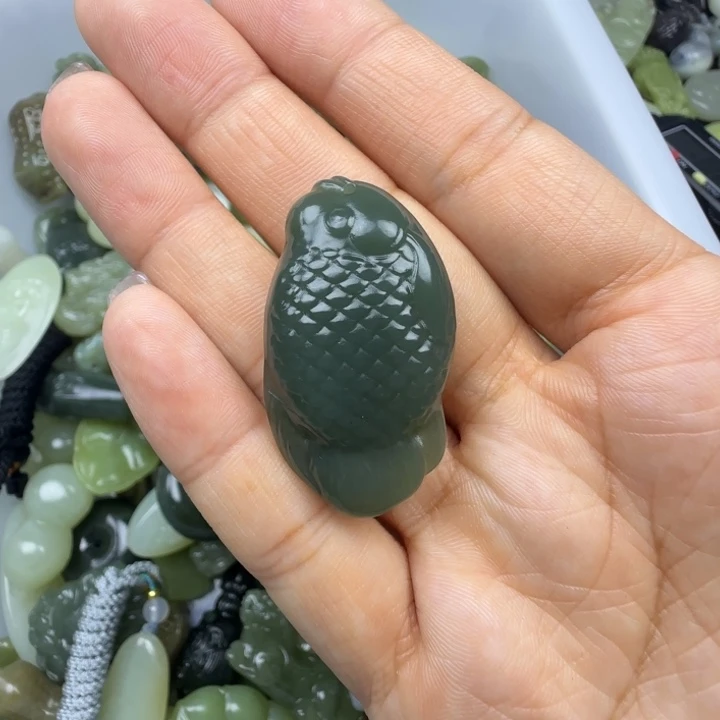 和田玉未镶嵌珠宝奇石