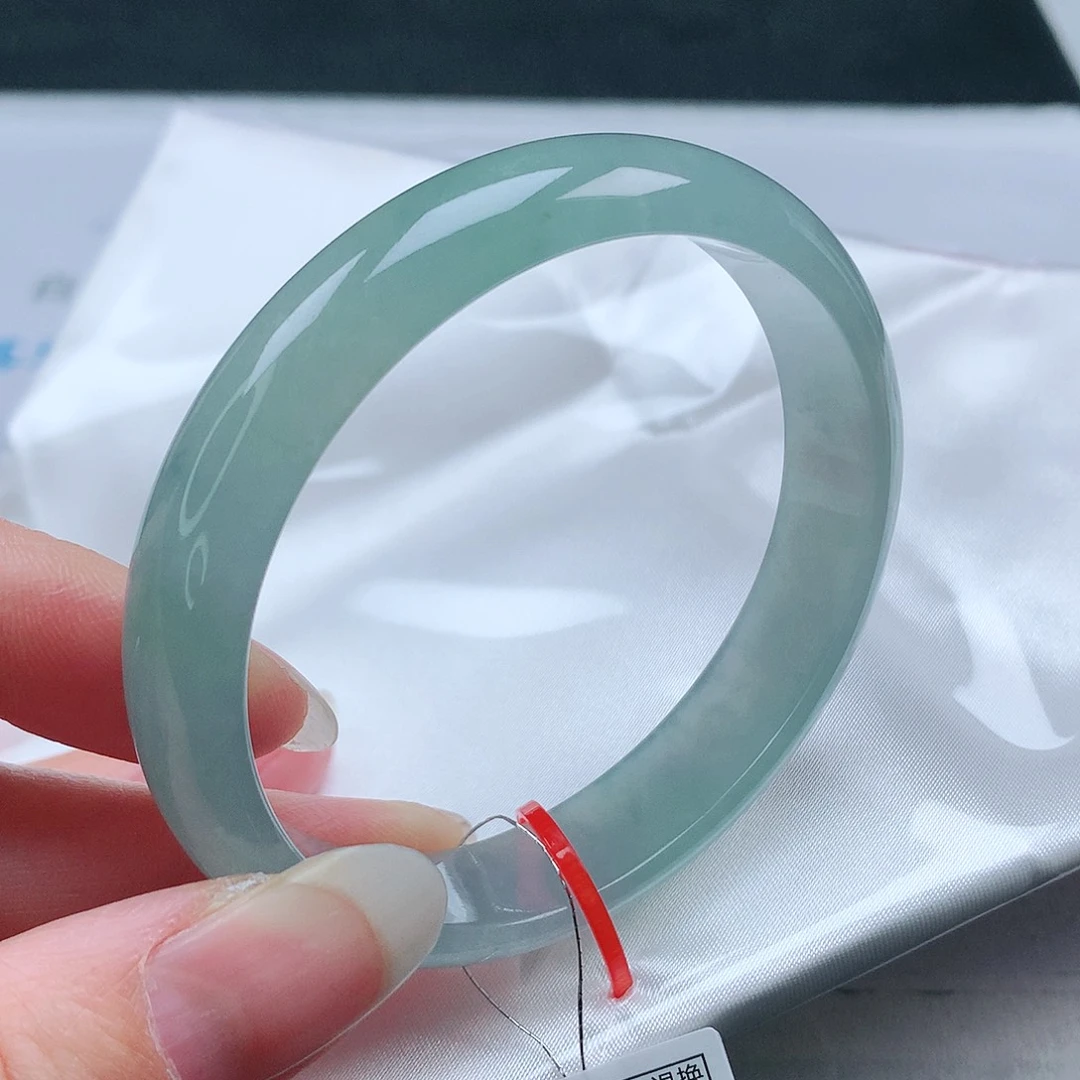 翡翠手镯未镶嵌57+贵