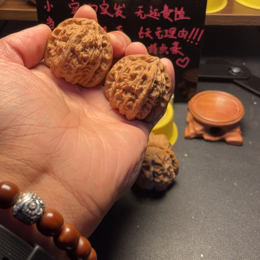 青***发把件文玩核桃白狮子40