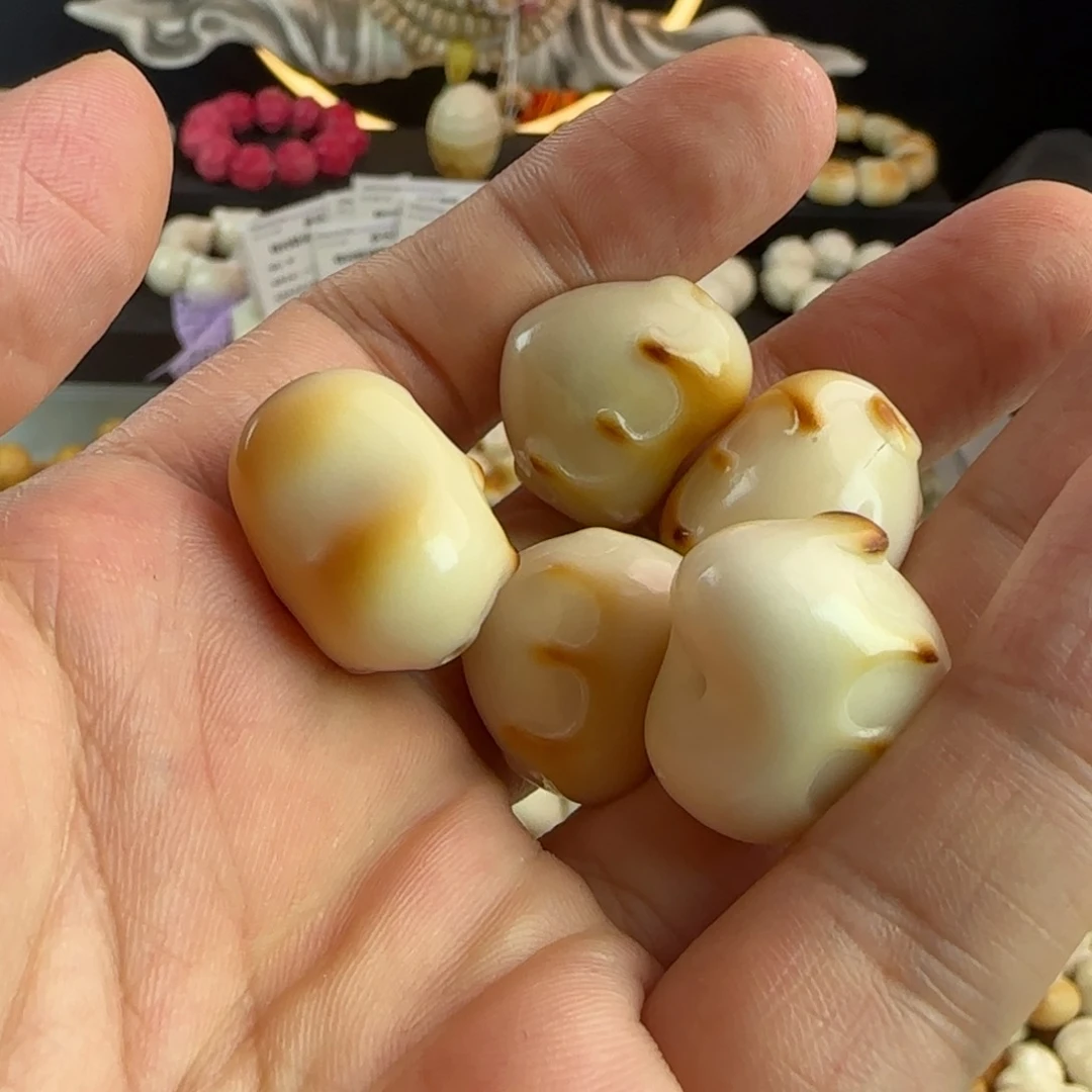 菩提根/象牙果吊坠微瑕疵黄油爱心5颗