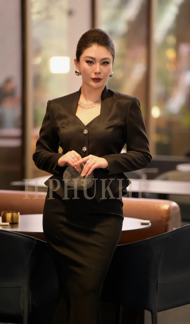 ILPHUKIIR 【破晓】修身收腰通勤黑色气质单西上衣