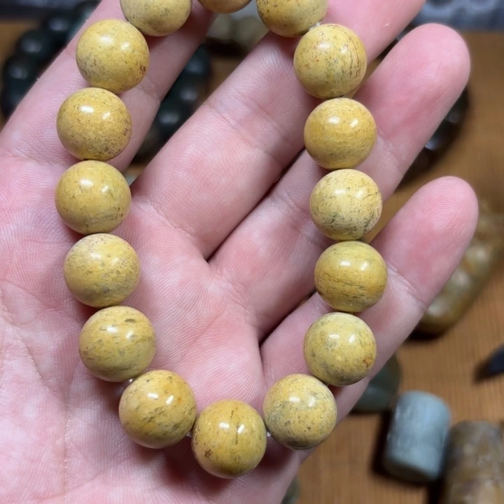 魔****岫岩河磨玉（透闪石质玉）未镶嵌颈饰