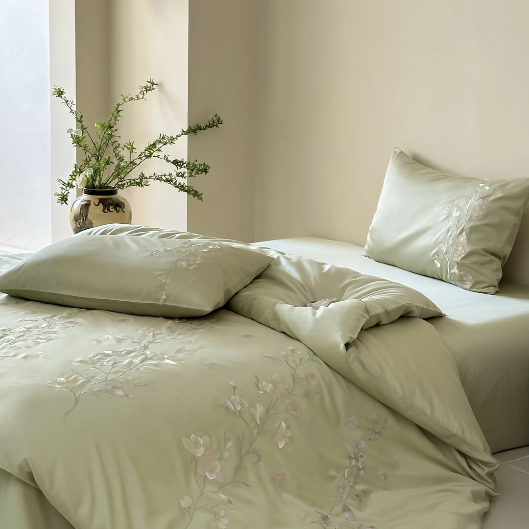 温馨花缘春夏款兰精天丝60S浅绿绣花四件套床单柔软舒适裸睡亲肤