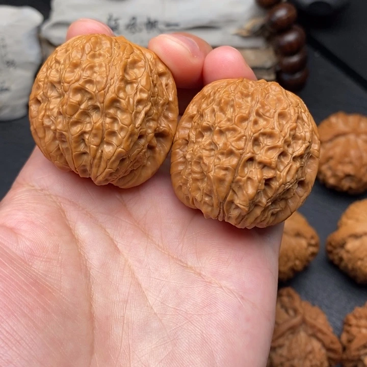吊坠文玩核桃尺寸37血麒麟