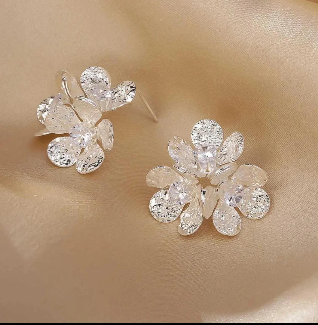 925银仿水晶耳饰 日韩银色女耳环饰品轻奢手工优雅