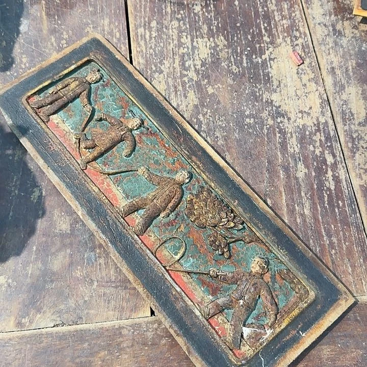 木孝****伟木雕等艺术品的制作