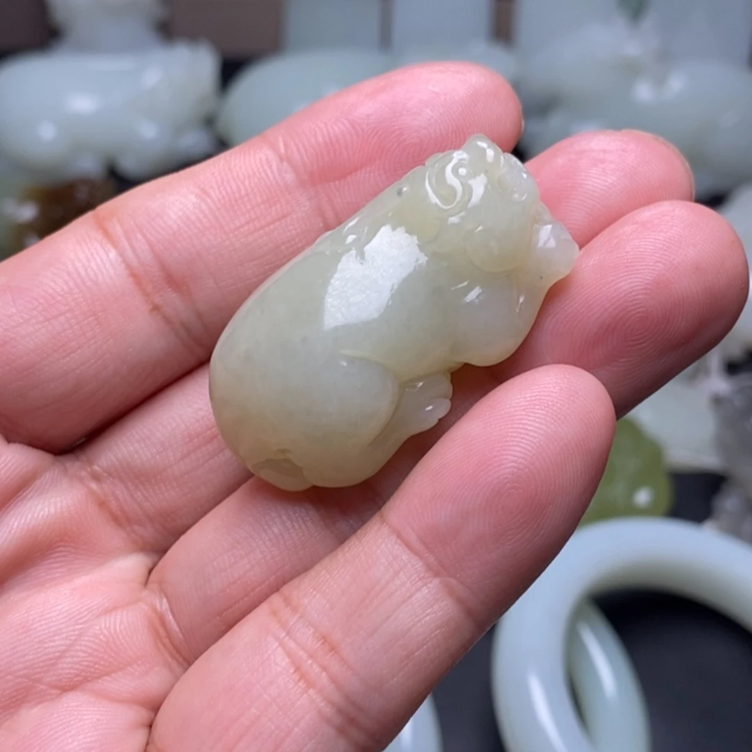 【闪购商品】颈饰未镶嵌和田玉