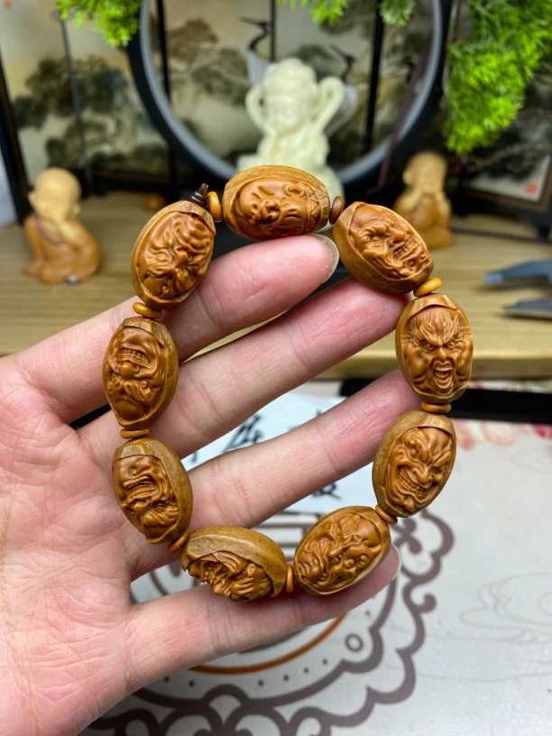 橄榄核雕工艺手串包衣恶僧 5119
