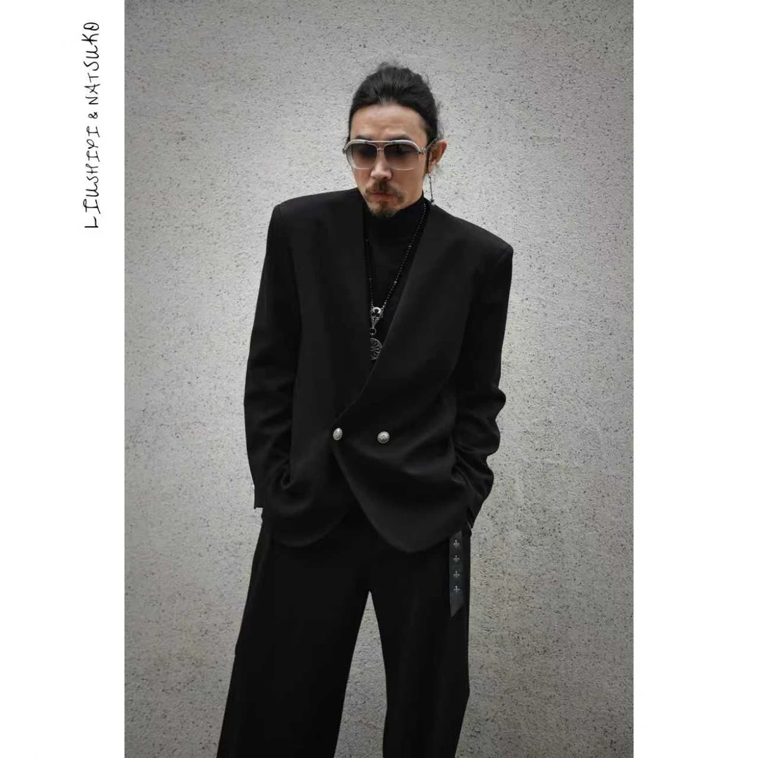 时尚长袖宽松型秋V领男士休闲风短外套西服潮流纯色西装