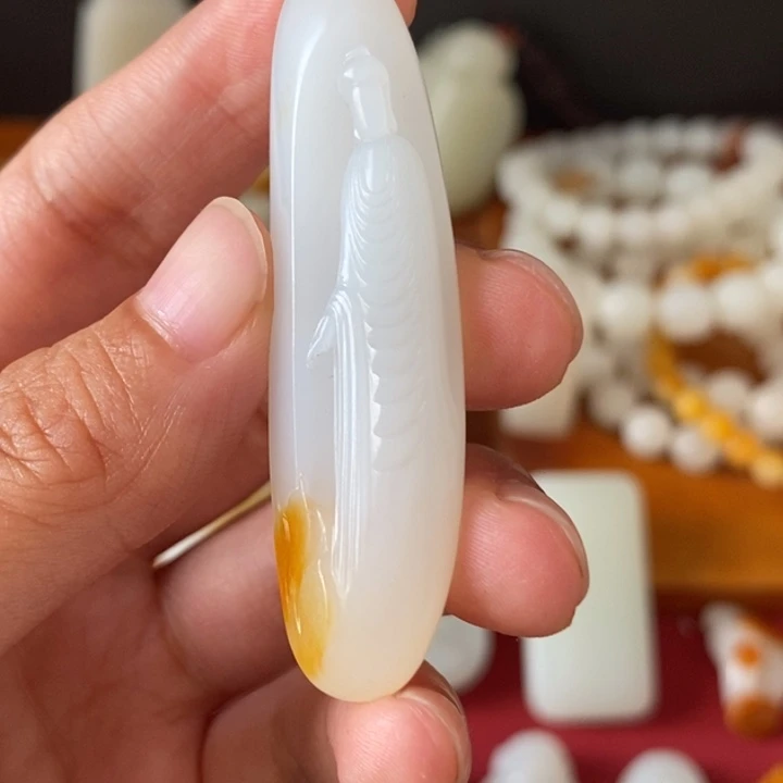 龙***部和田玉未镶嵌颈饰