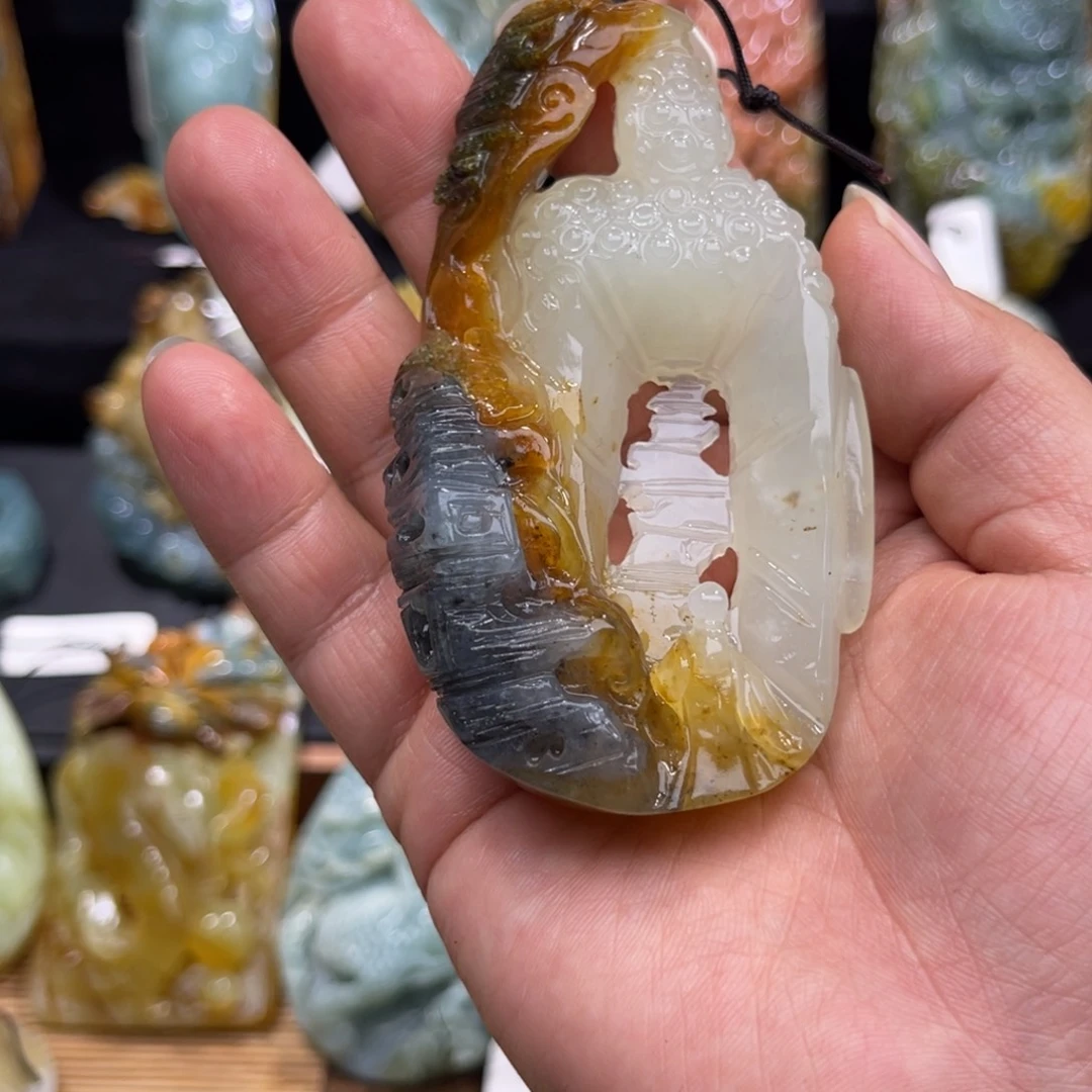 蛇纹石玉未镶嵌颈饰