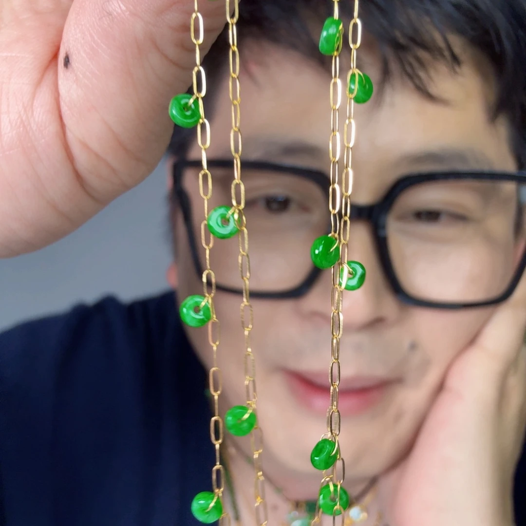 翡翠18K金镶嵌颈饰一件