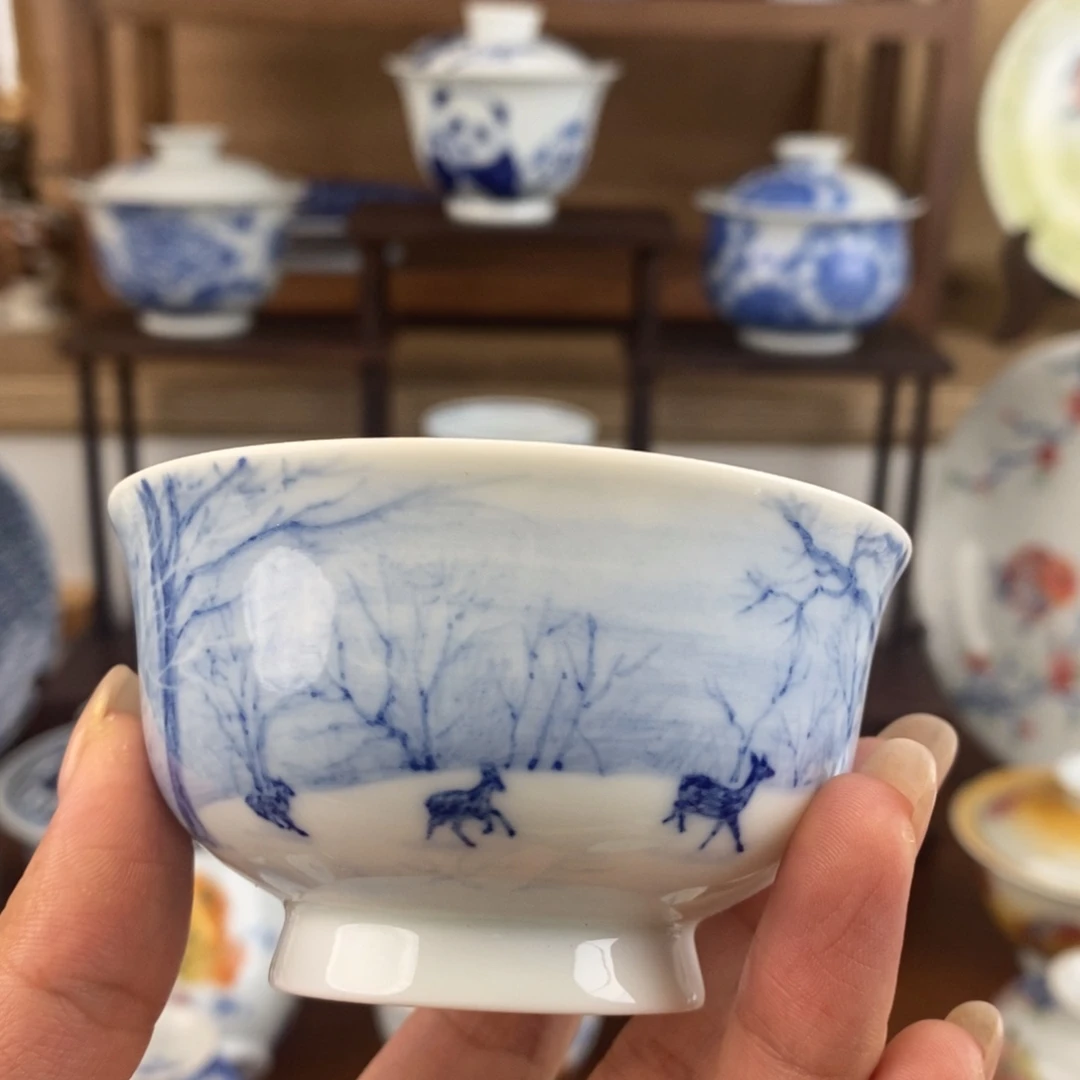 青花雪景小鹿高足杯