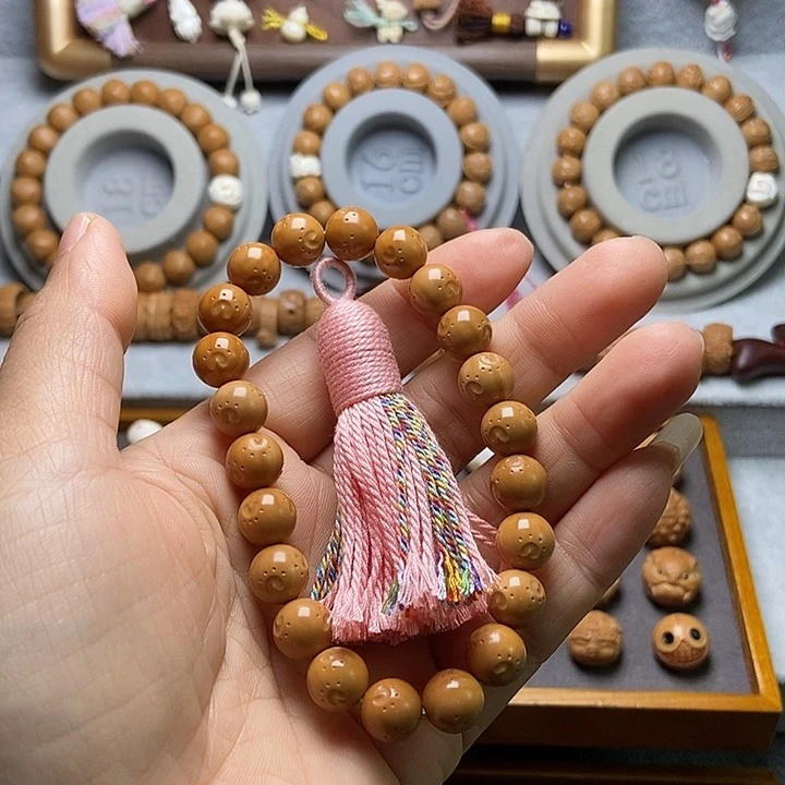 手串桃核奶****?点瑕疵小猫爪